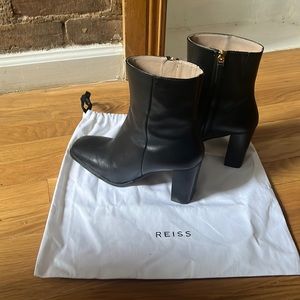 Reiss Casey square toe bootie black